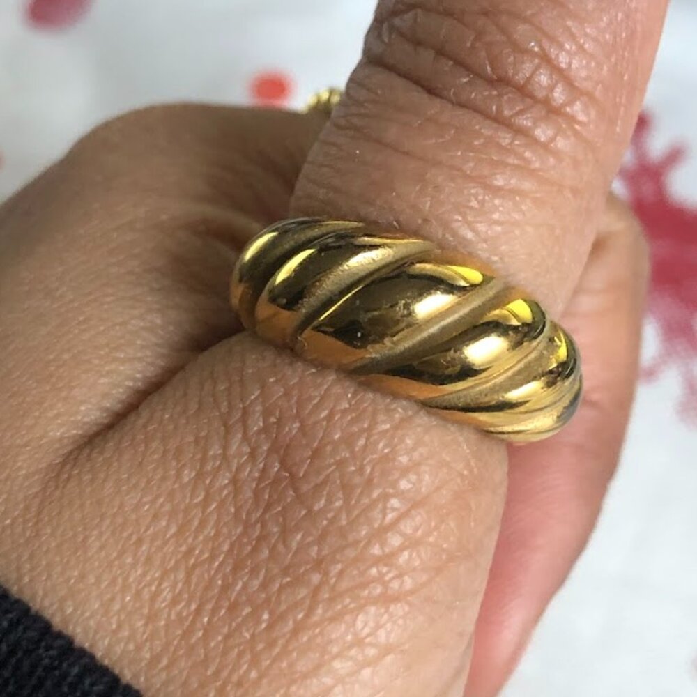Trendy Gold Croissant Ribbed Ring Stainless Steel Size 5